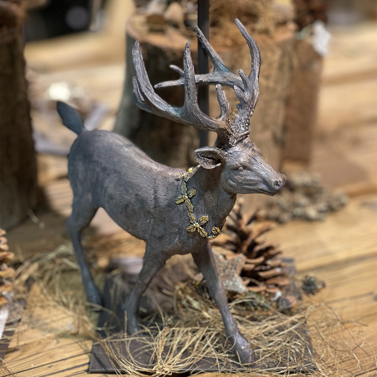 Hirsch braun Polyresin 39x37cm