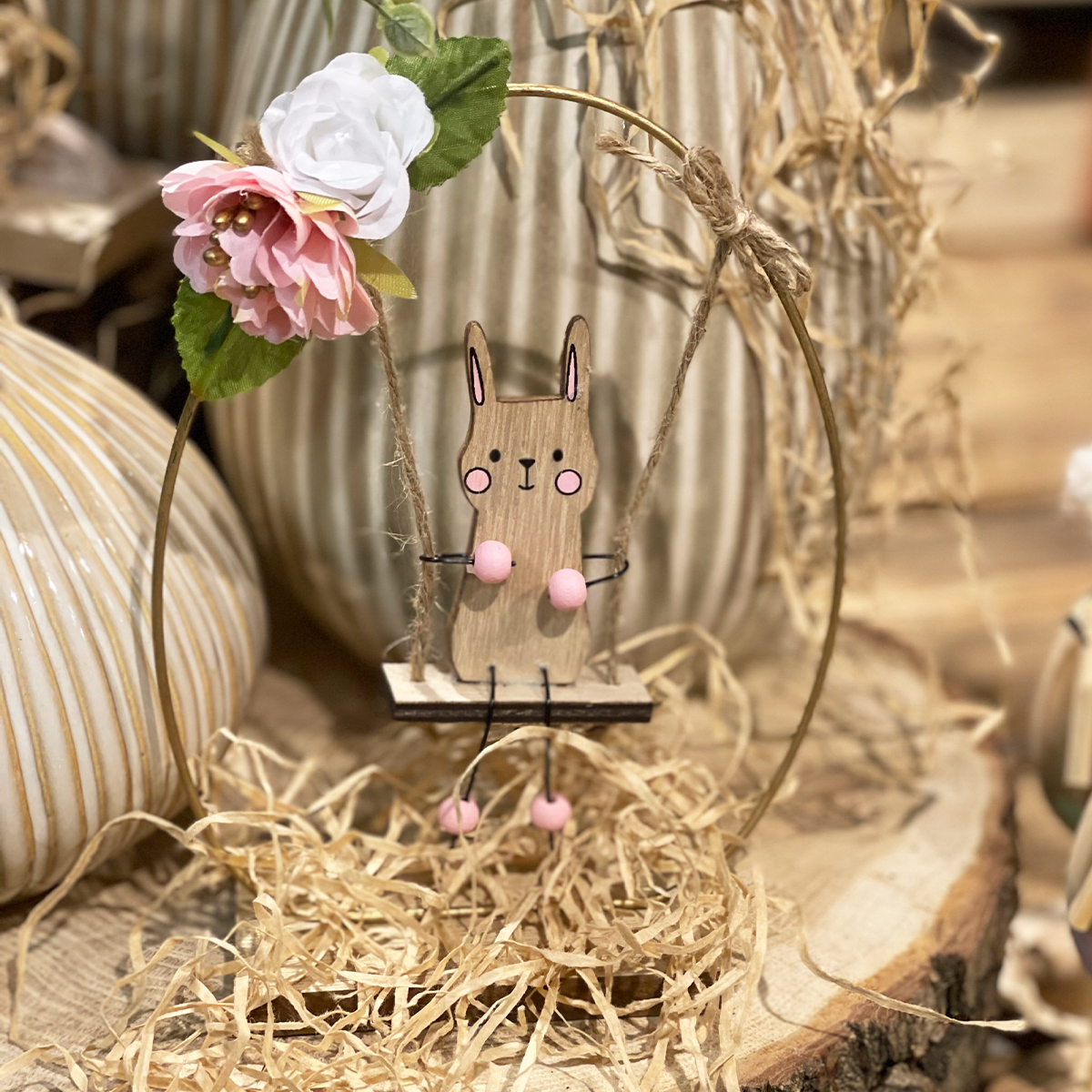 Deko Hase auf Schaukel, 19x13cm, Holz